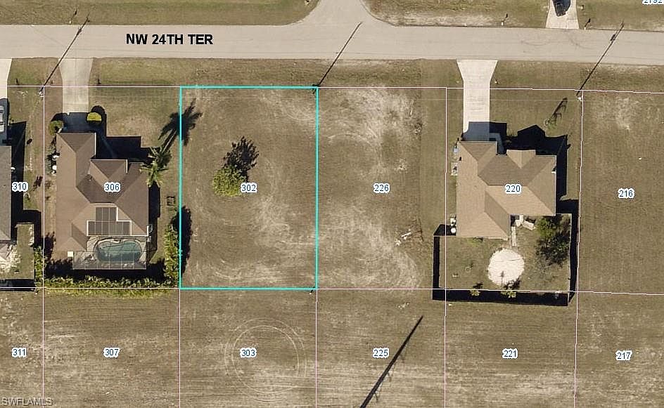 1st image of 302 NW 24th Ter