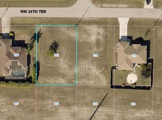 302 NW 24th Ter, Cape Coral, FL 33993