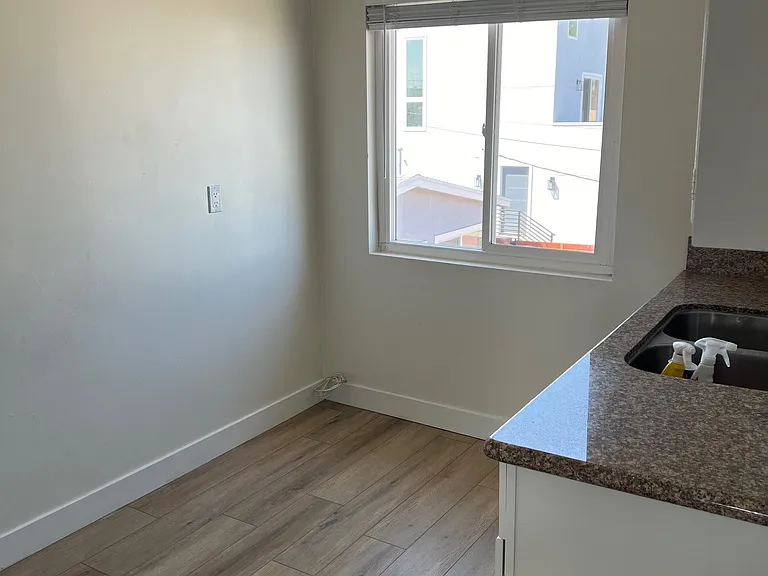 4038 Cherokee Ave #9 — Photo 7