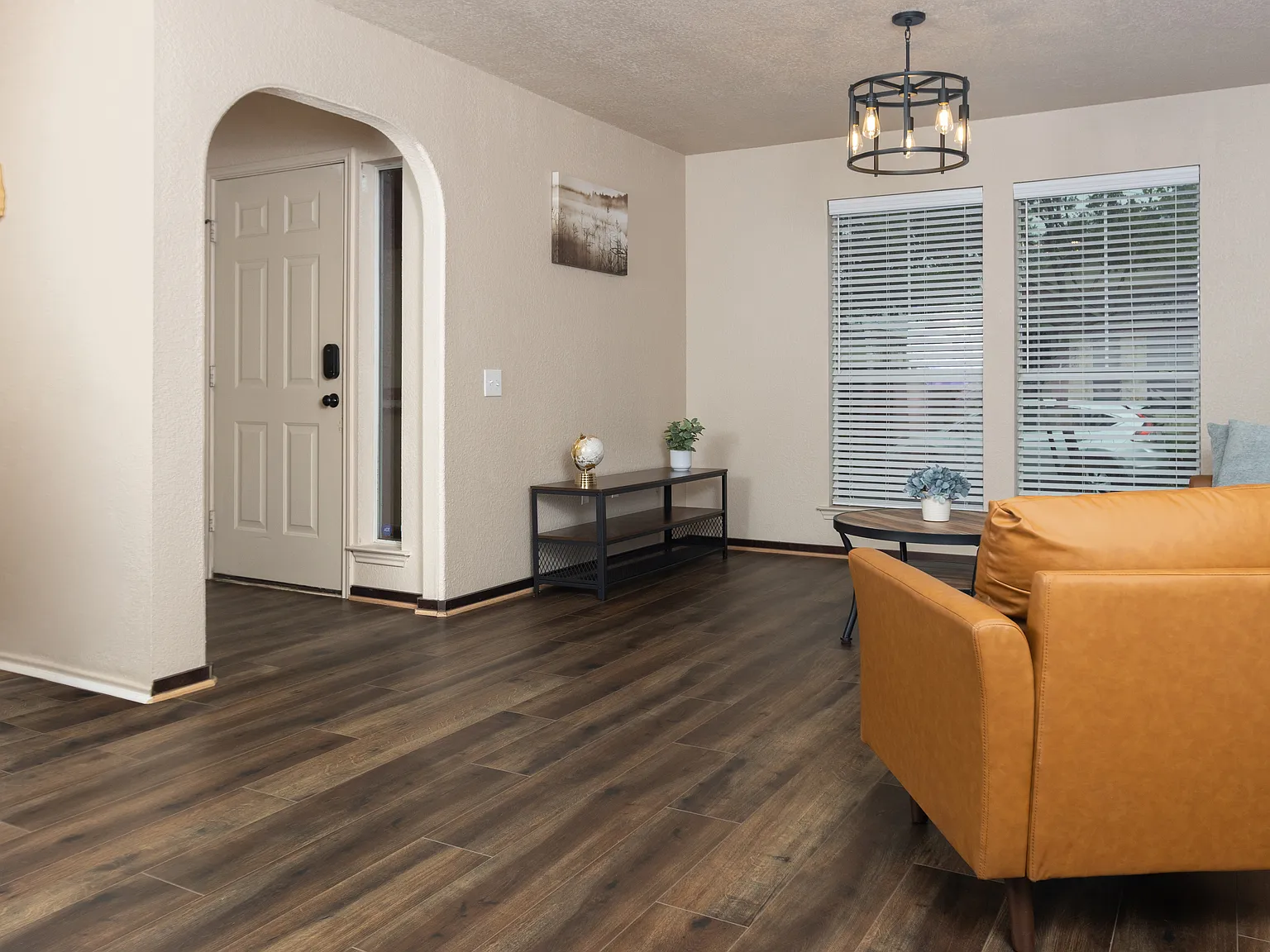 4 bed, 1789 sqft, $2,700 — Photo 3