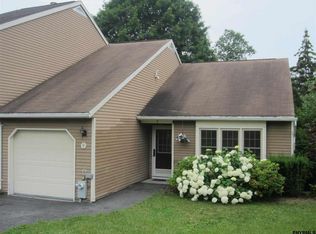 9 Carriage Rd, Clifton Park, NY 12065