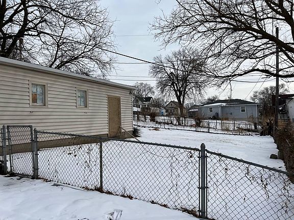 3rd image of 1537 Jefferson St