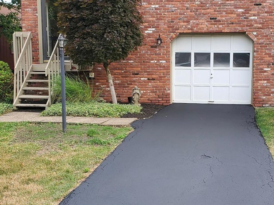 1st image of 631 Sunset Cir