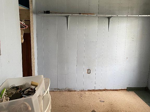 5th image of 63921 Baranof Dr