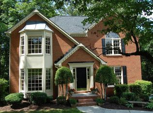 807 Lake Mist Dr, Woodstock, GA 30188