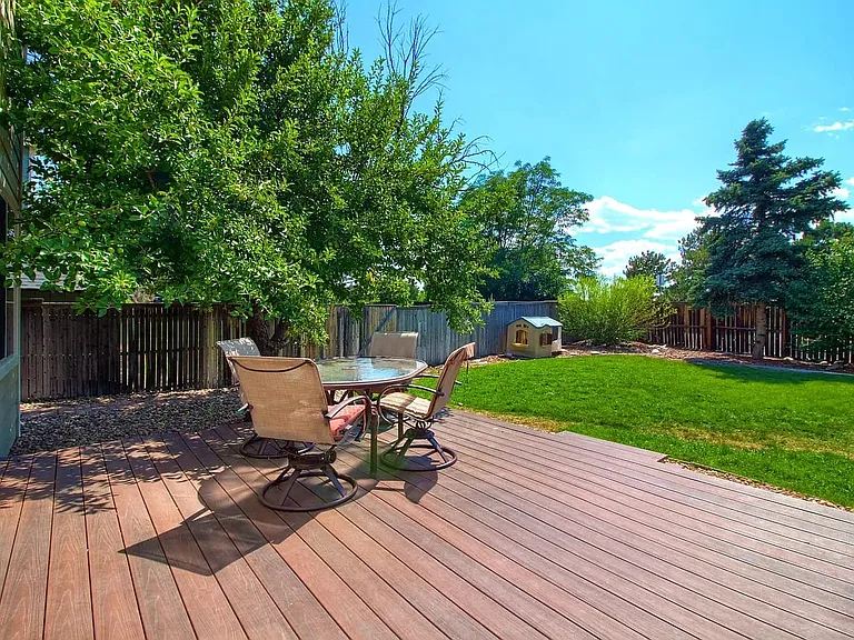 9425 Morning Glory Ln — Photo 19