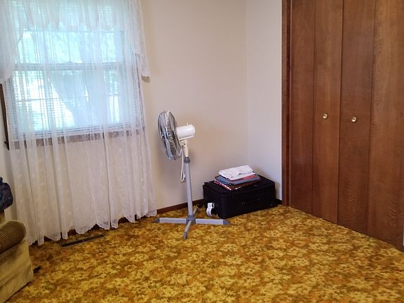 3rd image of 2818 Gleneagle Dr