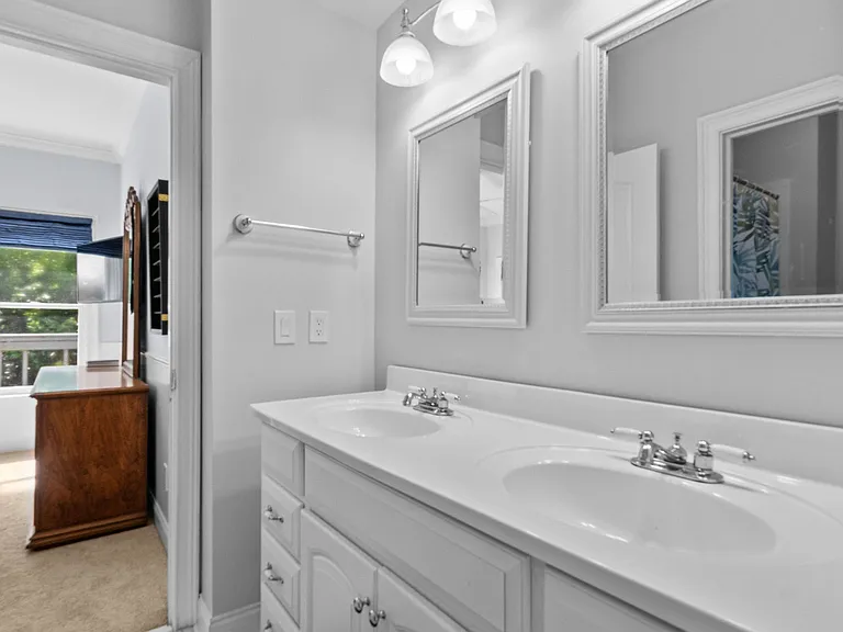 6227 Lake Vista Cir — Photo 44