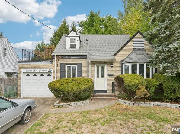 23-17 Berkshire Rd, Fair Lawn, NJ 07410