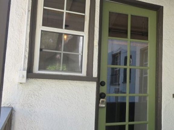 3rd image of 1545 Vanderbilt Pl #A