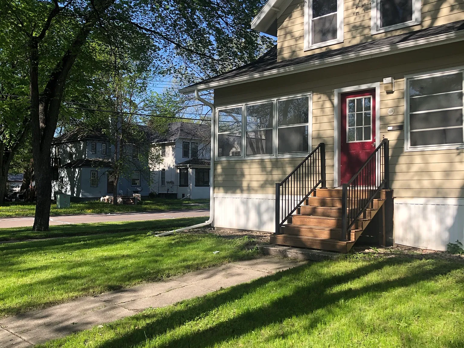 4 bed, $2,200 — Photo 2