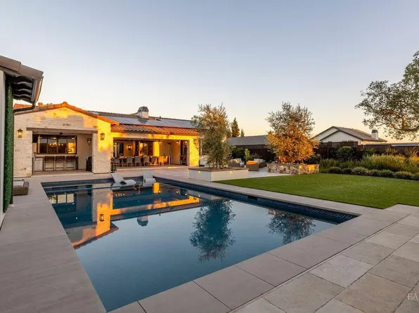 3981 Parker Hill Road, Santa Rosa, CA 95404