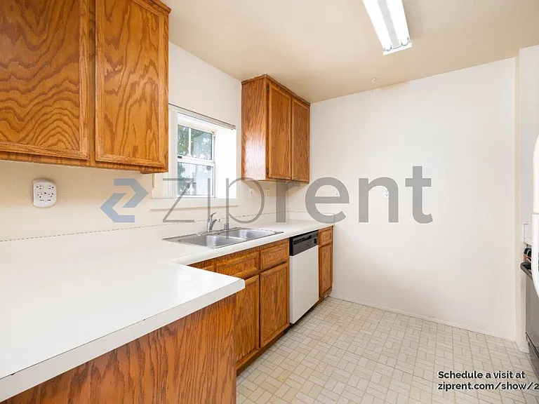 399 G St #A — Photo 7
