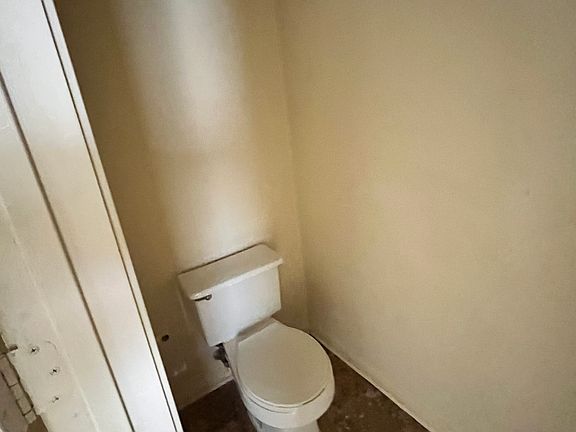 2nd image of 3305 Barcelona Dr APT A