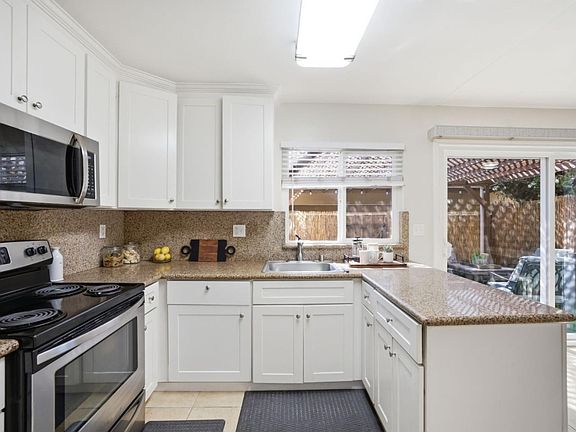 4th image of 5475 Don Juan Cir