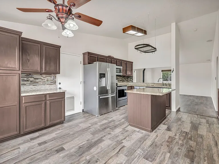 17575 Parrot Dr — Photo 9