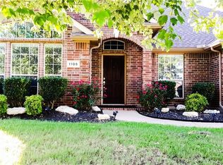 1105 Wynnewood Dr, Glenn Heights, TX 75154