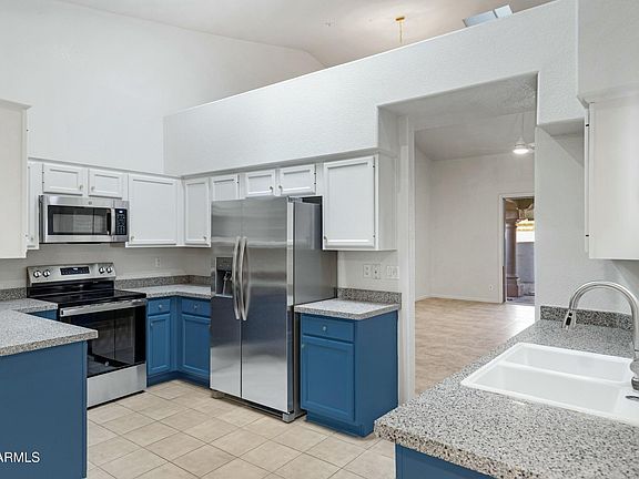 4th image of 8974 E MAPLE Drive