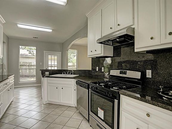 5th image of 7511 Woodland Gate Dr