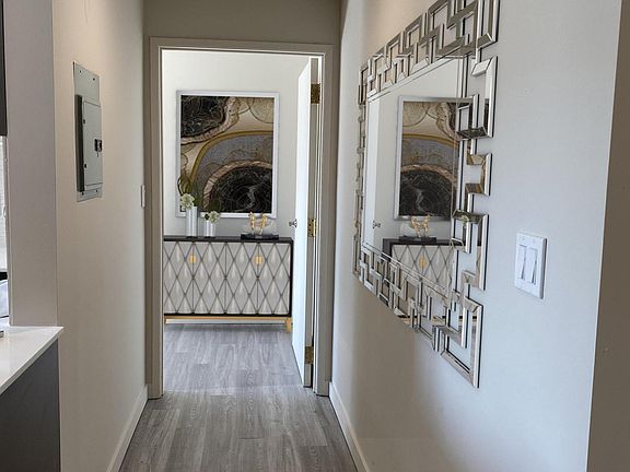 5th image of 2522 Taraval St