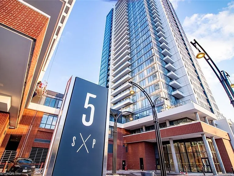 5 Wellington St S #208 — Photo 2