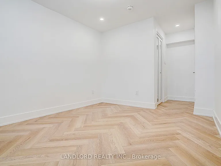 1146 Broadview Ave #1 — Photo 35