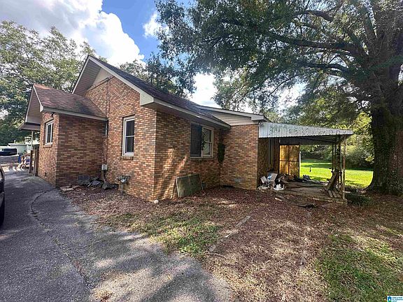 4th image of 4322 Skyline Dr