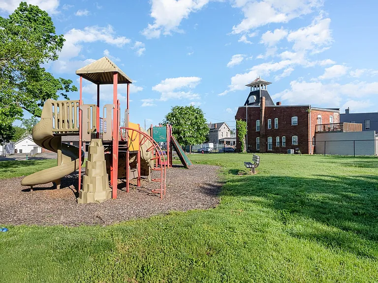 101 Crawford St #B-53641282 — Photo 26
