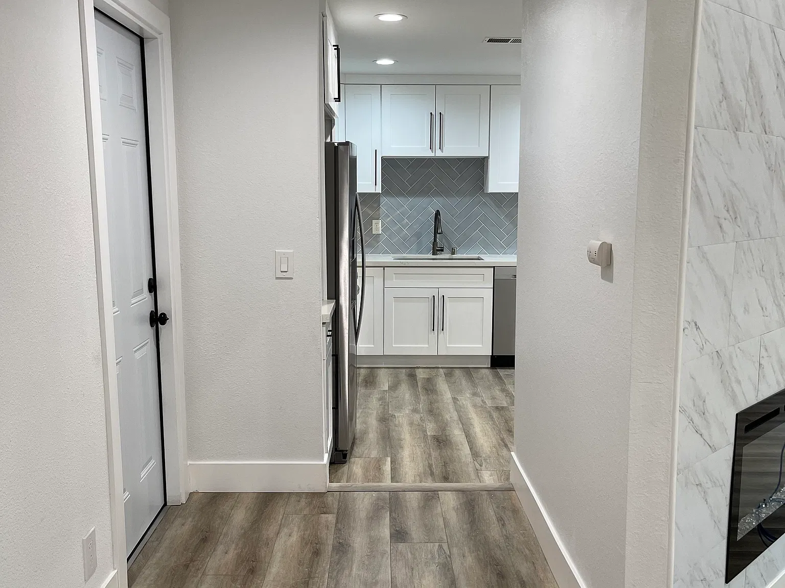 2 bed, 1151 sqft, $3,300 — Photo 4