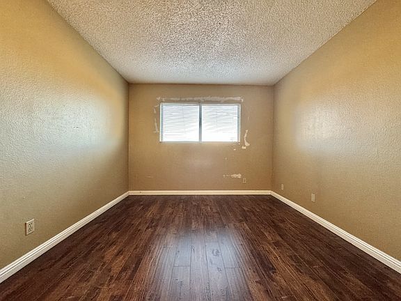 4th image of 5135 Gray Ln #1-D-1
