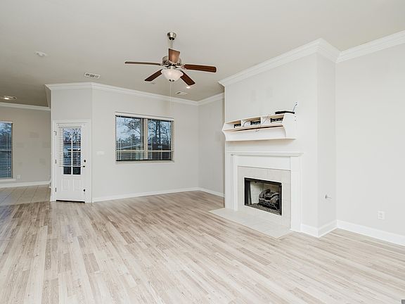 5th image of 18133 River Landing Dr