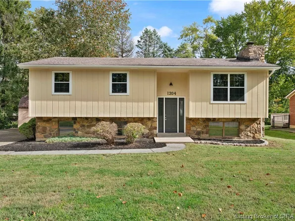 1204 Acorn Lane, Jeffersonville, IN 47130