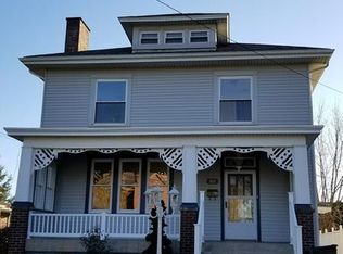 808 8th St, Irwin, PA 15642