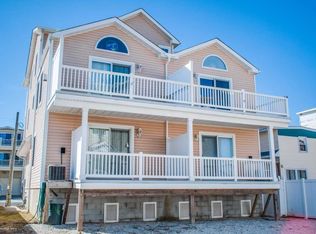 423 W Burk Ave, Wildwood, NJ 08260