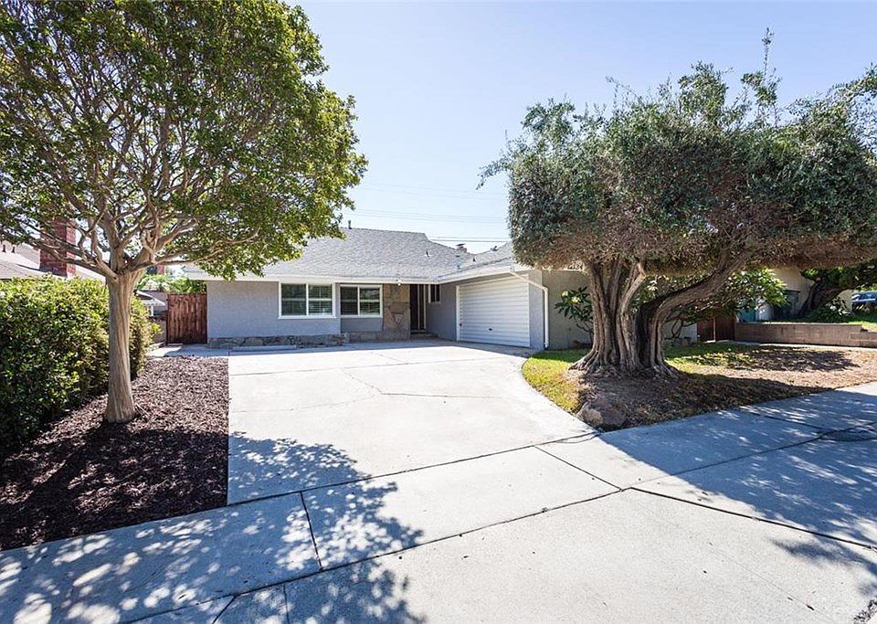 1st image of 12134 Grovedale Dr