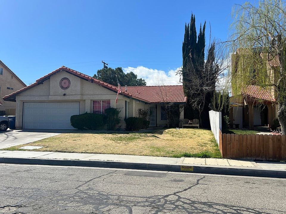 2nd image of 45445 Thornwood Ave