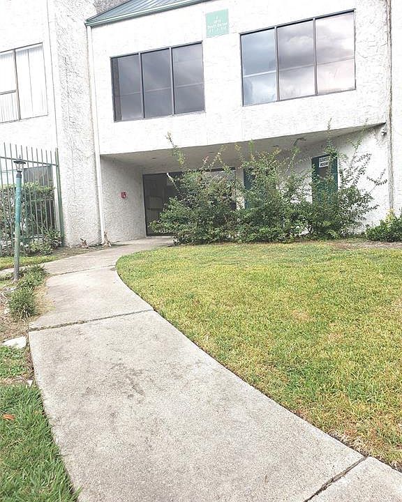 1st image of 2814 S Bartell Dr APT 26