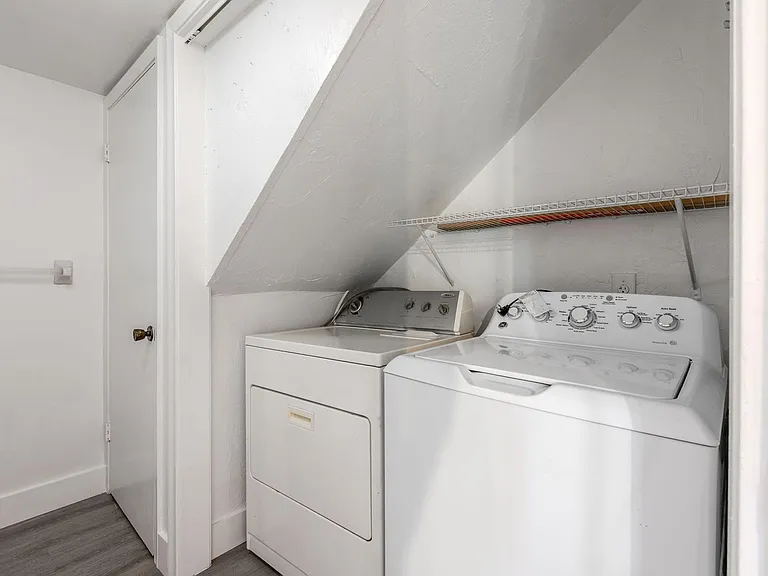 471 Kirk Rd #D — Photo 26