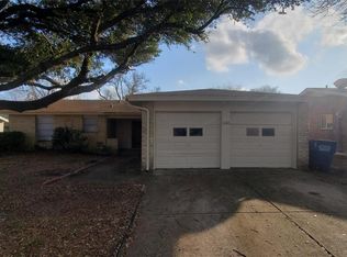 1418 Rockbrook St, Lancaster, TX 75134