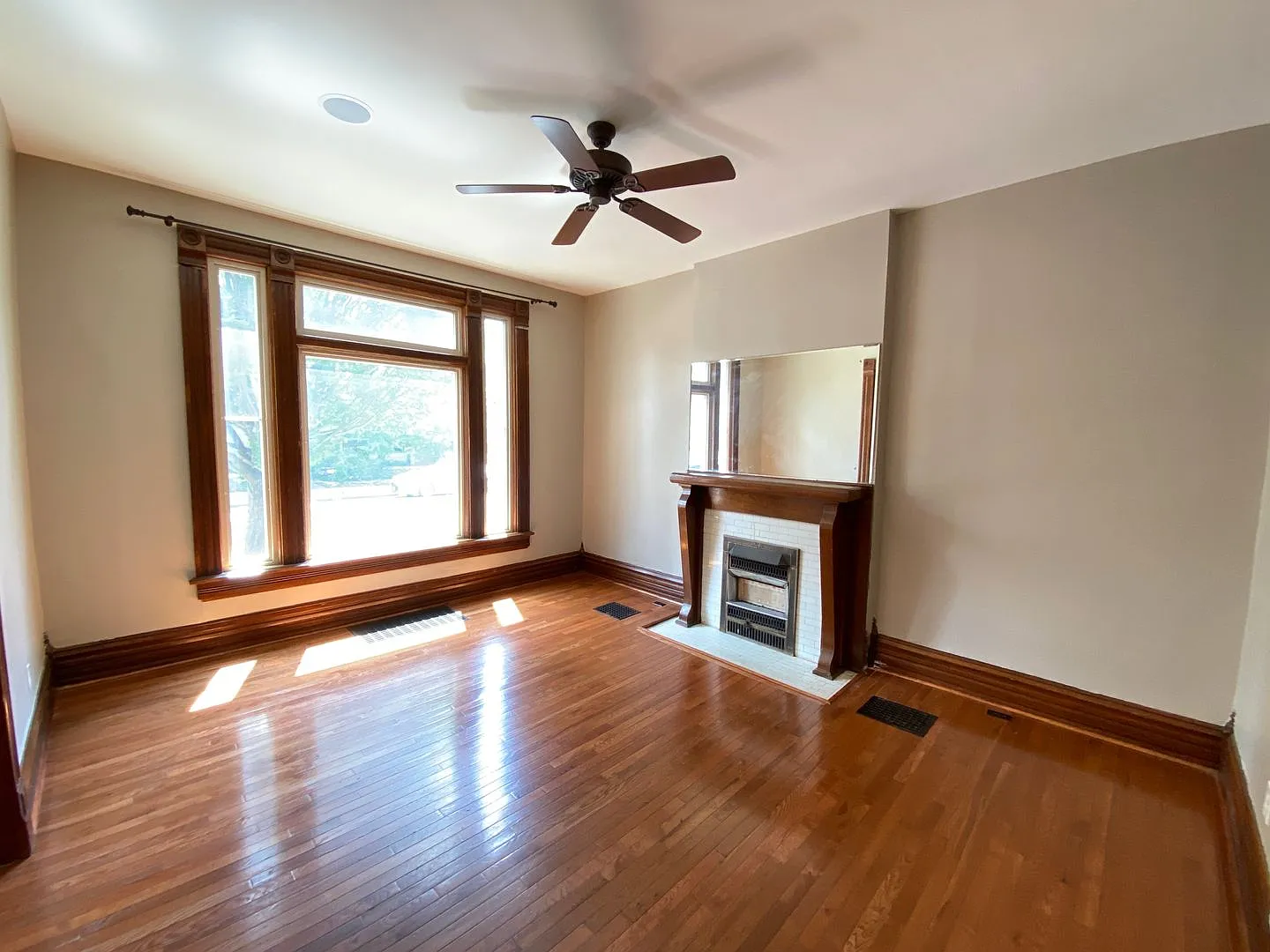 Renovated House, South Campus OSU, Near Medical Center and Law School — Photo 4