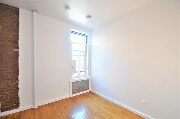 Rented by CITY SKYLINE REALTY INC | media 22