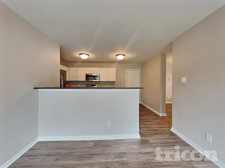 7320 Mitzi Deborah Ln — Photo 4