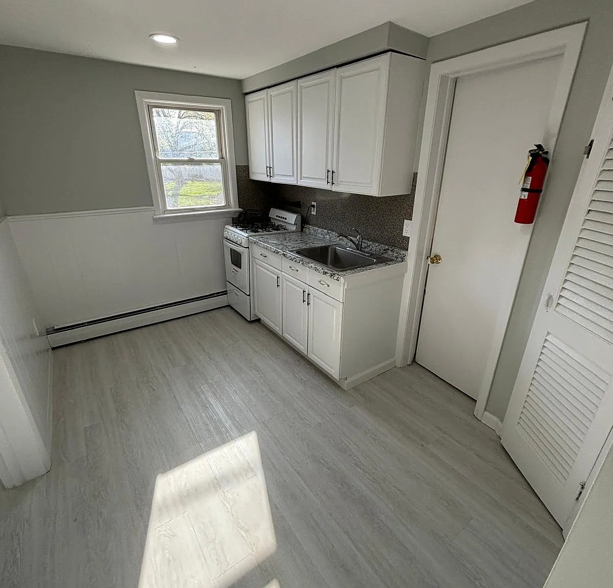 168 S Fulton St — Photo 2