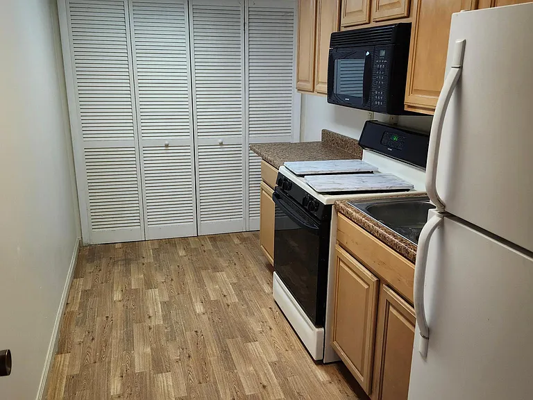 157 Golden City Rd — Photo 35