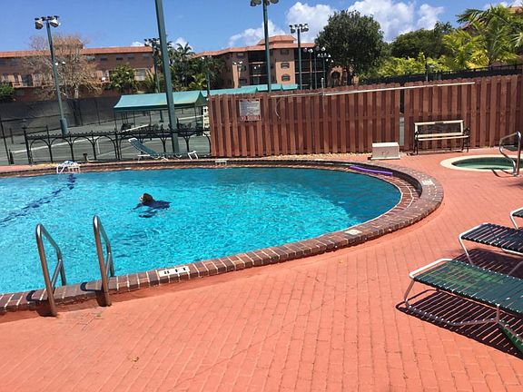 3rd image of 660 Tennis Club Dr APT 301