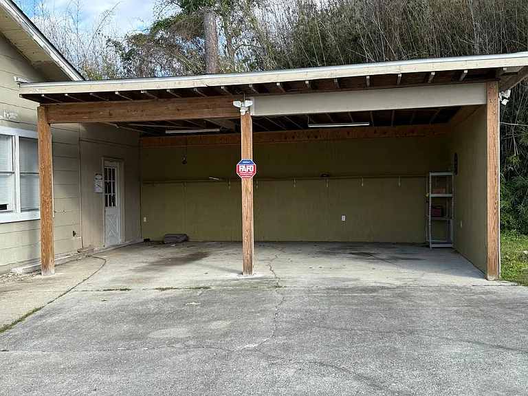 547 Commerce St — Photo 22