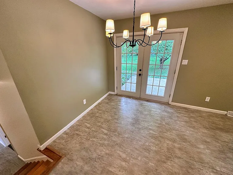 1187 Devonport Cir — Photo 18