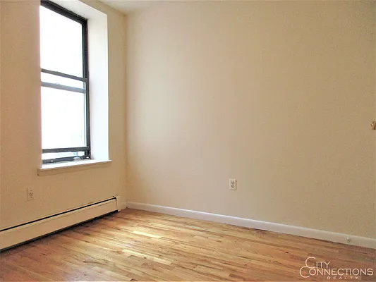 Rented by City Connections Realty | media 11