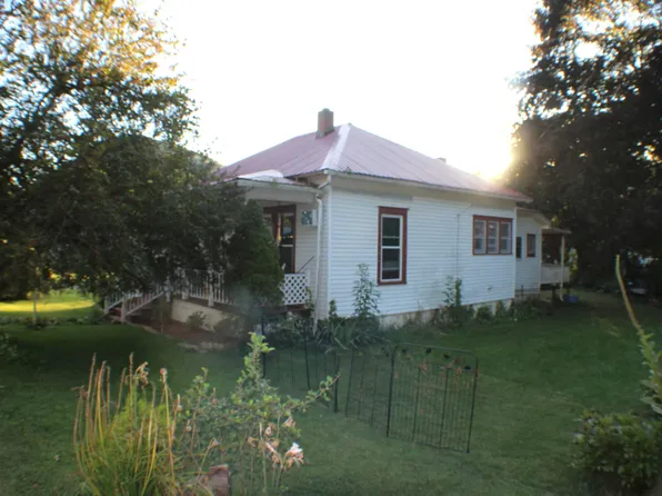 716 9th Ave, Marlinton, WV 24954