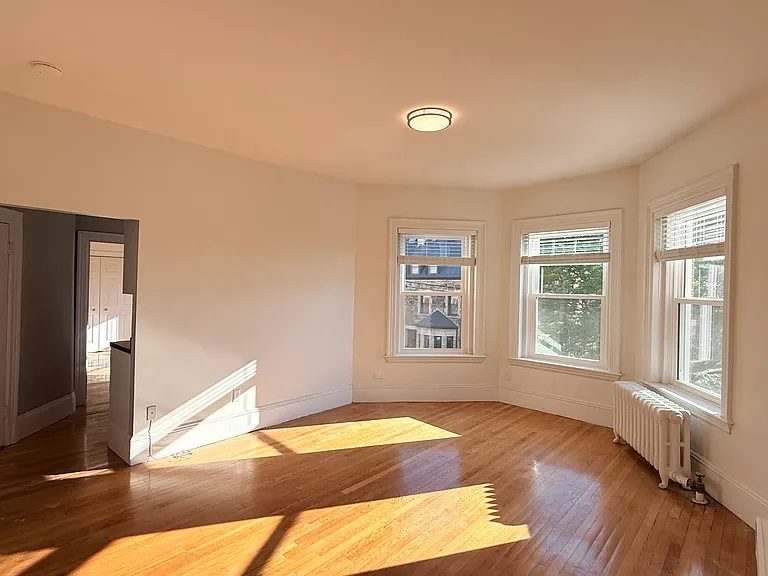 369 Tappan St #12 — Photo 6
